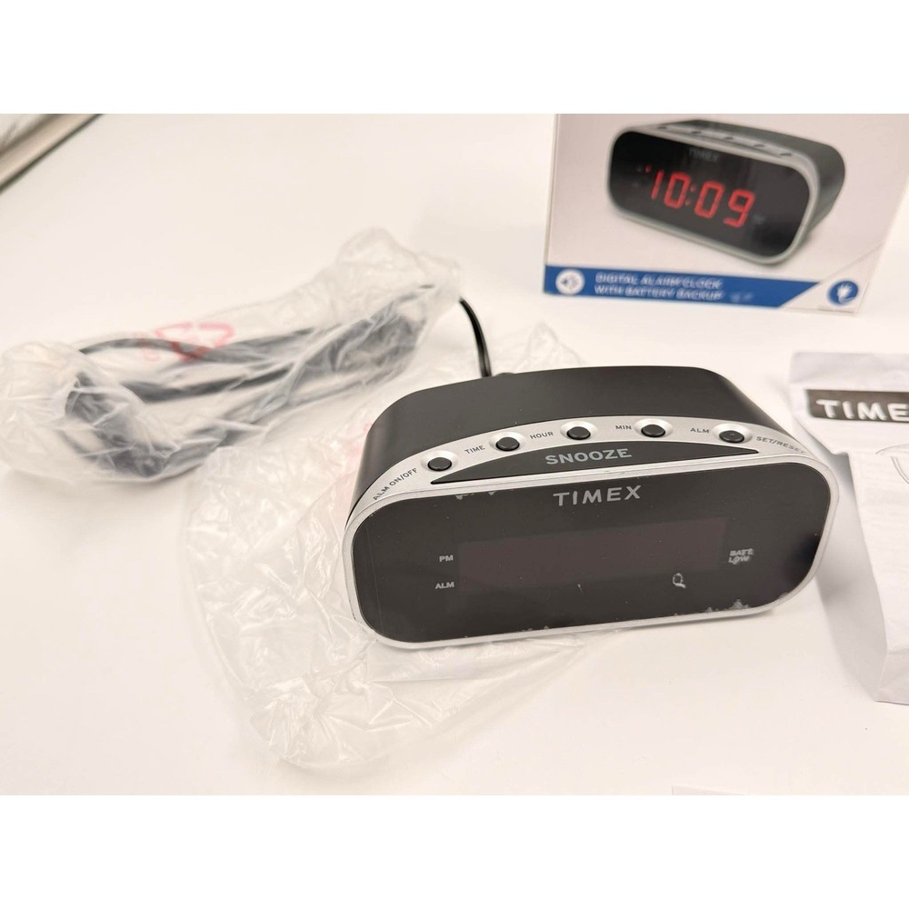 Timex Digital Alarm Clock T121 Loud or Soft Alarm Clock w/battery backup Tested